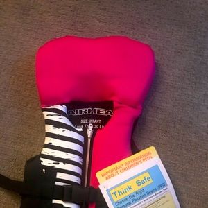 NWT Infant life jacket 30 pounds